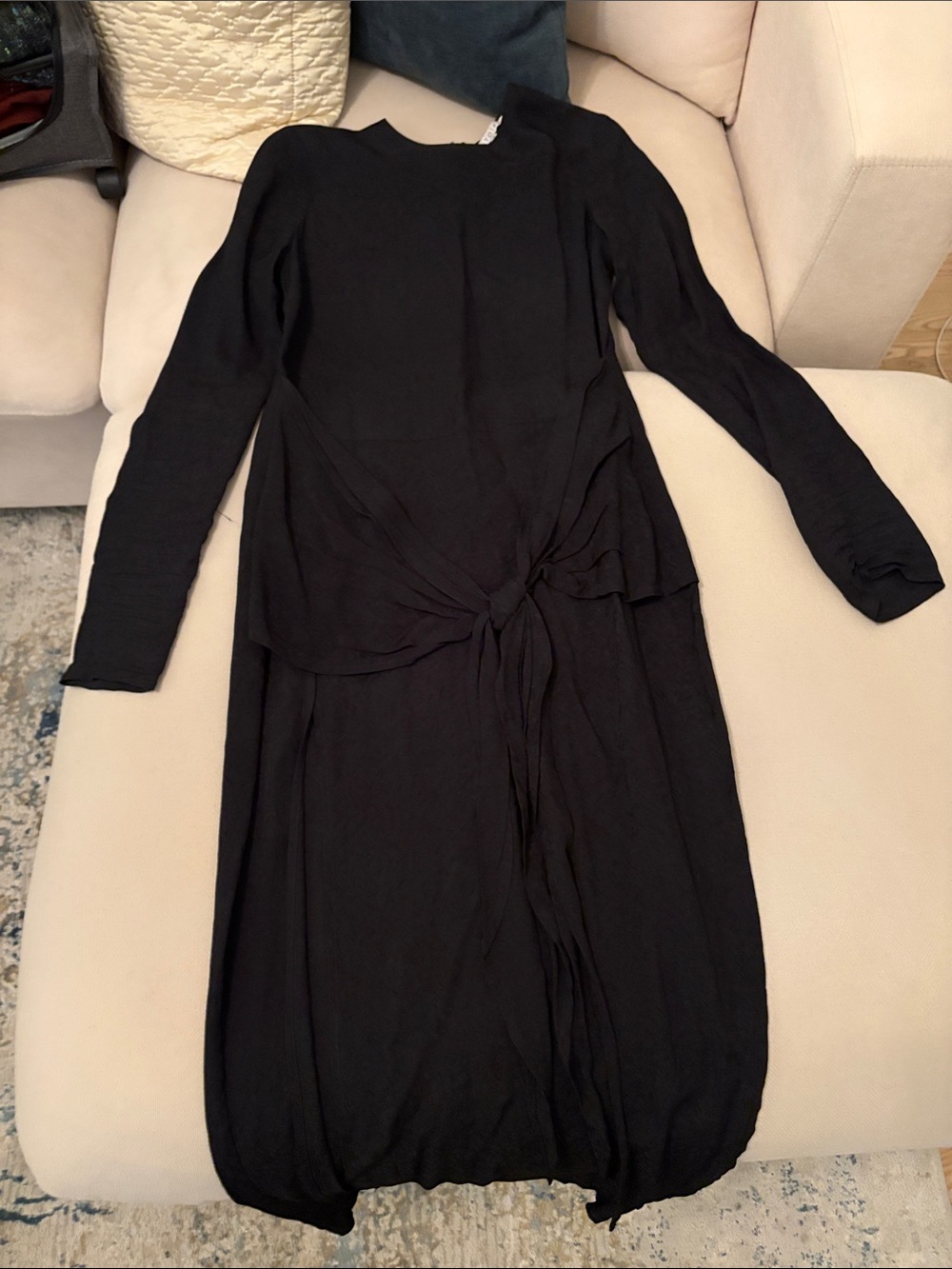 Women’s Black Long Sleeve Knot-Front Dress